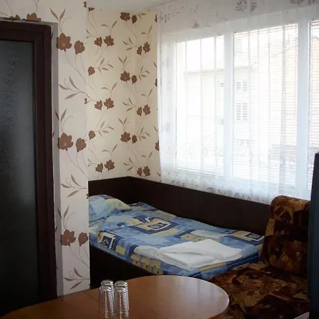 Alarlievi Hotel 2*